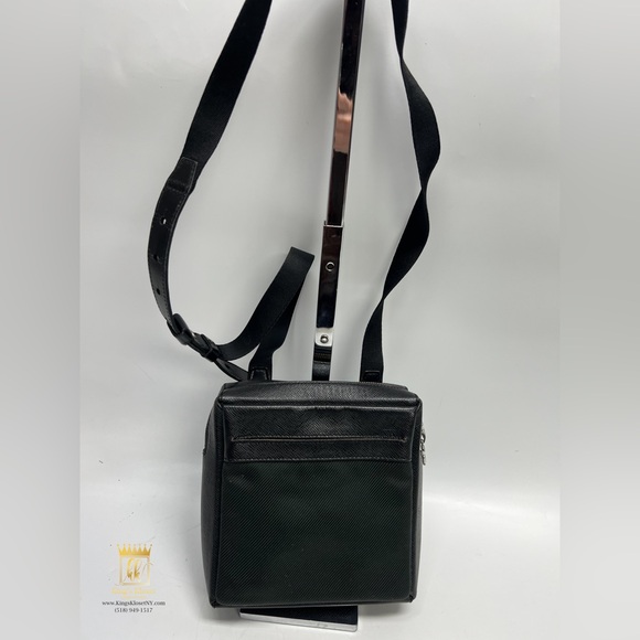 Louis Vuitton Messenger bag
